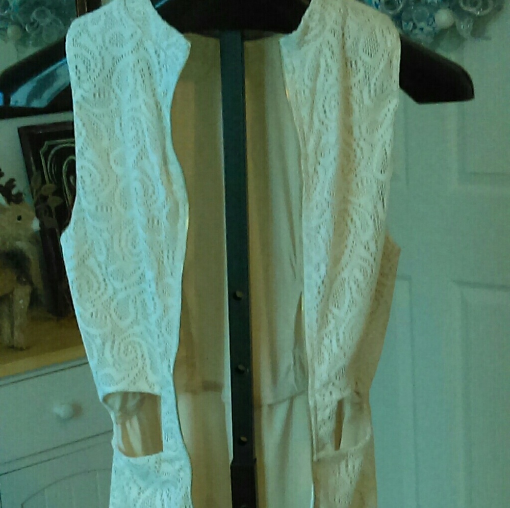 Dress - Picture 8 of 8